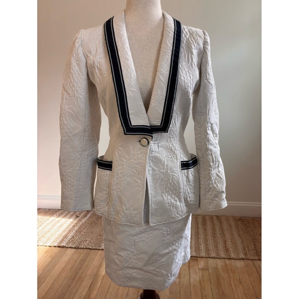 Emanuel Ungaro Parallele Paris Bergdorf Goodman Pineapple White Navy Skirt Set